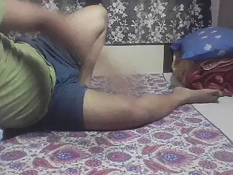 Snapshot of LoVer04All chatting on 12.25.24 LoVer04All online show from 12.25.24