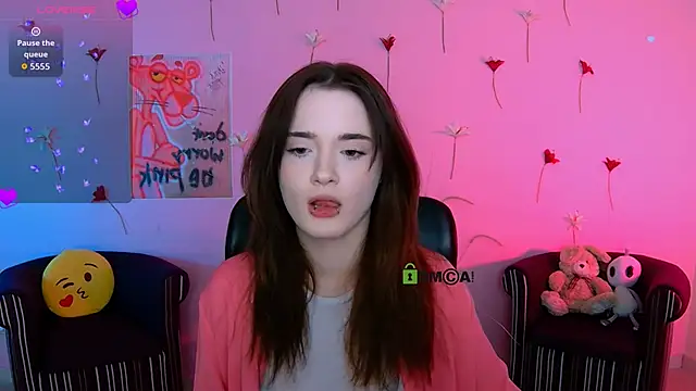 Snapshot of liana_kisses chatting on 04.27.26 liana kisses online show from 04.27.26