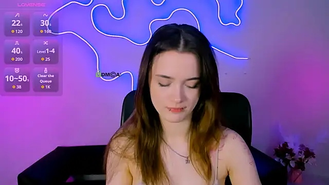 Snapshot of liana_kisses chatting on 06.14.26 liana kisses online show from 06.14.26