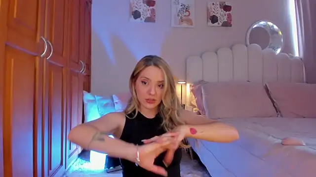 martinaaricci online show from 03.03.26