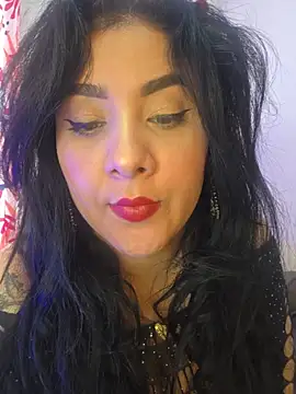 Snapshot of bigboobsrose1 chatting on 05.29.26 bigboobsrose1 online show from 05.29.26