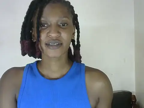 Snapshot of Pretty-emmie chatting on 02.28.25 Pretty-emmie online show from 02.28.25