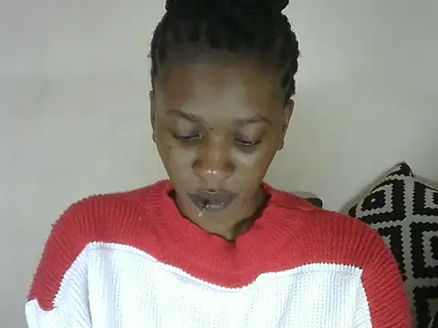 Snapshot of Pretty-emmie chatting on 03.20.25 Pretty-emmie online show from 03.20.25