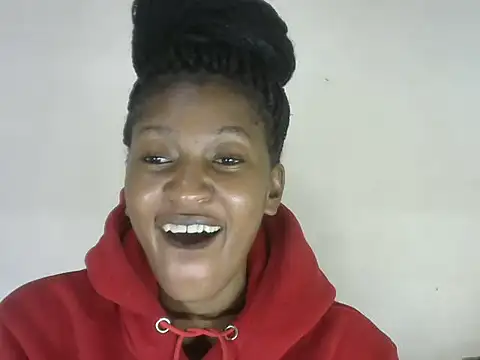 Snapshot of Pretty-emmie chatting on 10.03.25 Pretty-emmie online show from 10.03.25
