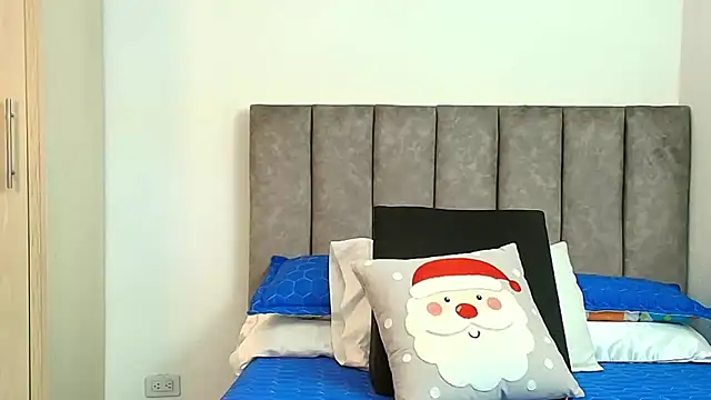 karina lewis  online show from 12.15.25