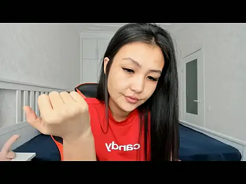 Snapshot of Missykitty01 chatting on 10.04.25 Missykitty01 online show from 10.04.25