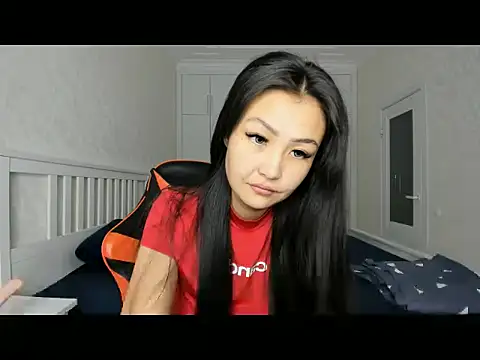 Snapshot of Missykitty01 chatting on 10.18.25 Missykitty01 online show from 10.18.25