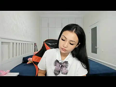 Snapshot of Missykitty01 chatting on 11.01.25 Missykitty01 online show from 11.01.25