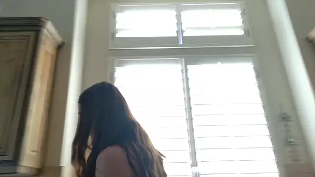 18petitewhitegirl online show from 12.06.24