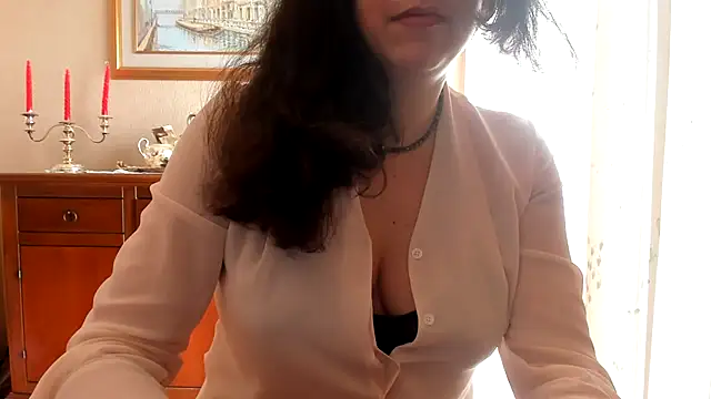 Snapshot of Evademarville chatting on 03.17.25 Evademarville online show from 03.17.25