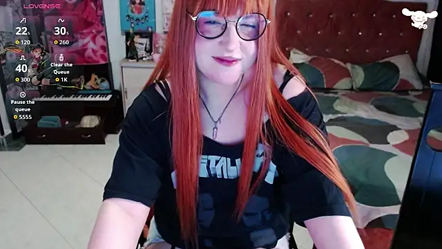 Snapshot of Avril2001 chatting on 09.09.25 Avril2001 online show from 09.09.25