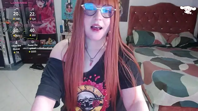 Snapshot of Avril2001 chatting on 09.21.25 Avril2001 online show from 09.21.25
