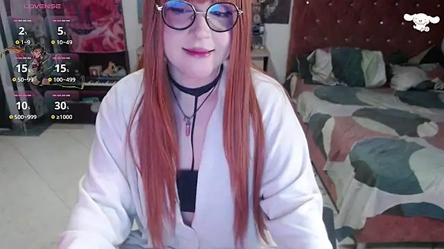 Snapshot of Avril2001 chatting on 10.06.25 Avril2001 online show from 10.06.25