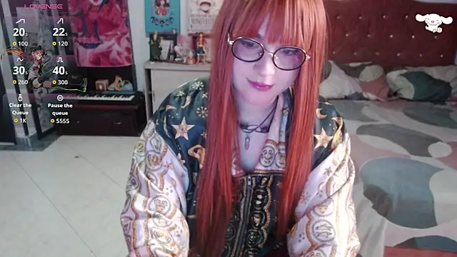 Snapshot of Avril2001 chatting on 10.19.25 Avril2001 online show from 10.19.25