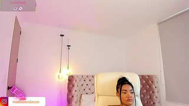 madisson davon online show from 09.10.25