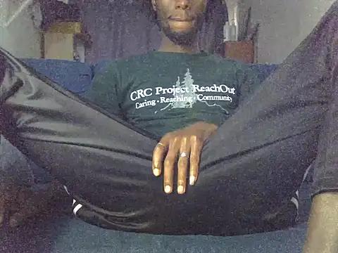 Snapshot of Delicious-D chatting on 11.14.25 Delicious-D online show from 11.14.25