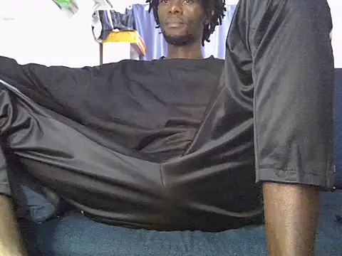 Snapshot of Delicious-D chatting on 11.19.25 Delicious-D online show from 11.19.25