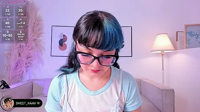 Sweet Namii online show from 12.17.25