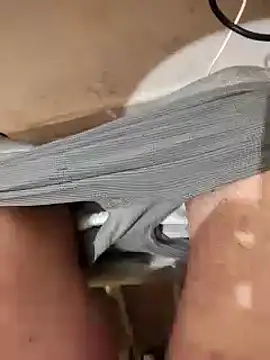 Snapshot of skrigul12 chatting on 12.10.24 skrigul12 online show from 12.10.24