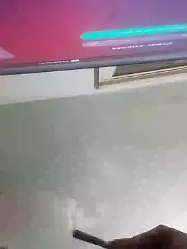 Snapshot of skrigul12 chatting on 12.25.24 skrigul12 online show from 12.25.24