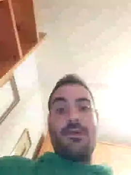 Snapshot of skrigul12 chatting on 01.04.25 skrigul12 online show from 01.04.25