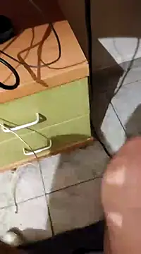 Snapshot of skrigul12 chatting on 02.14.25 skrigul12 online show from 02.14.25