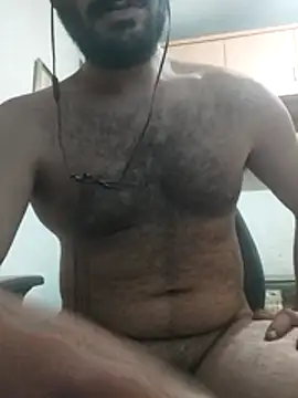 Snapshot of skrigul12 chatting on 10.29.25 skrigul12 online show from 10.29.25