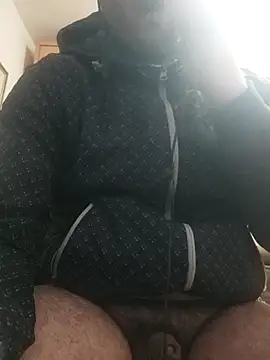 Snapshot of skrigul12 chatting on 11.22.25 skrigul12 online show from 11.22.25