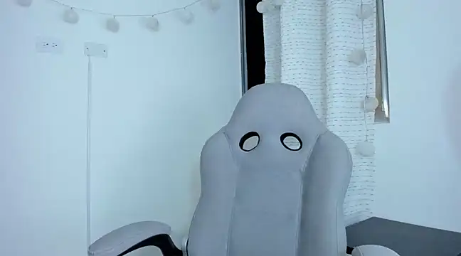 julia strauns online show from 12.30.24