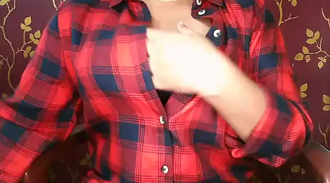 Snapshot of VR_here_4U chatting on 01.28.25 VR here 4U online show from 01.28.25