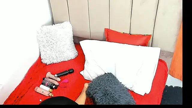 AnahiSmitth online show from 12.07.24