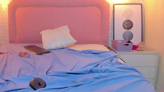 Kittytimberlake online show from 02.28.25