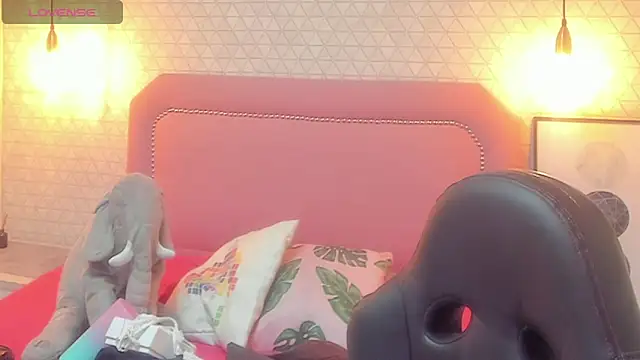 Kittytimberlake online show from 03.13.25