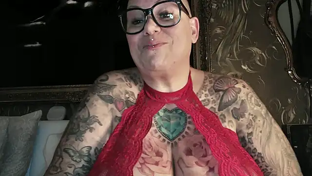 gepiercte nippel online show from 01.05.25