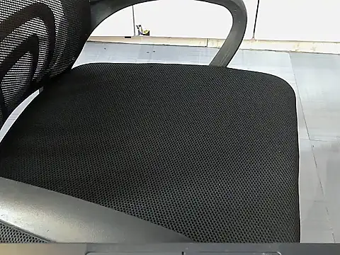 Snapshot of Destiny_Desire chatting on 10.31.25 Destiny Desire online show from 10.31.25