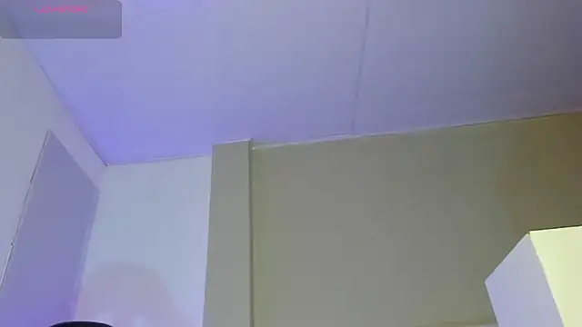 SofiaBrouw online show from 10.31.25