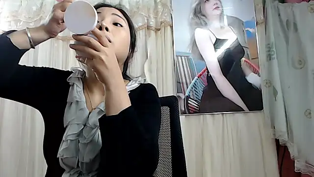 Snapshot of MiMi_0293 chatting on 12.15.24 MiMi 0293 online show from 12.15.24