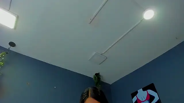 Hannah Miller   online show from 03.01.25