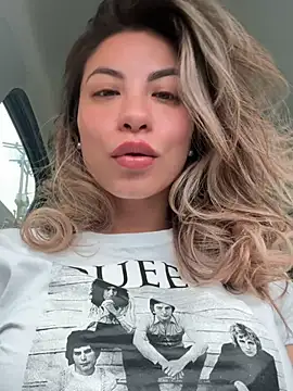 Karen San Miguel online show from 01.26.25