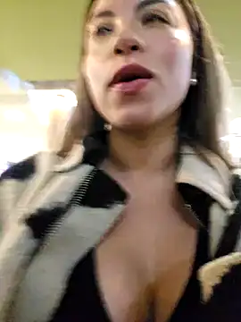 Karen San Miguel online show from 02.14.25