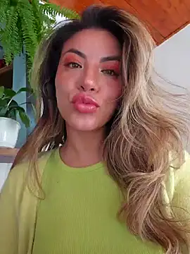 Karen San Miguel online show from 11.04.25