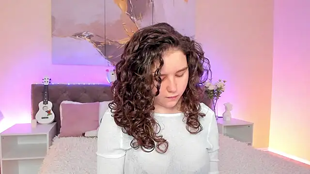 Ariella Sol online show from 12.18.24