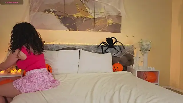 Ariella Sol online show from 11.03.25