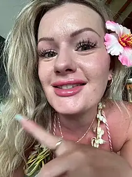 Snapshot of LoveShae_ chatting on 05.29.26 LoveShae online show from 05.29.26