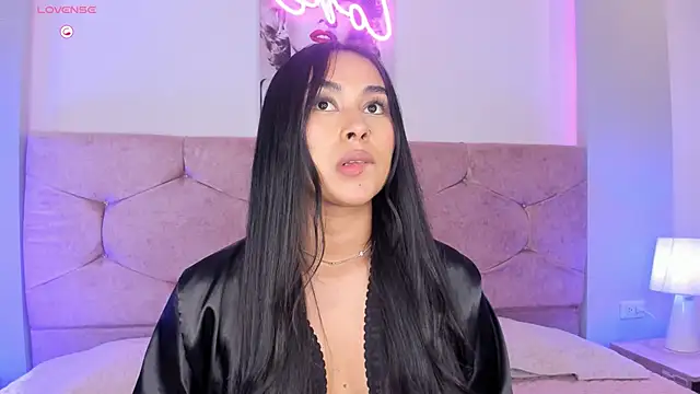 Cameliaa Smiith online show from 12.18.24