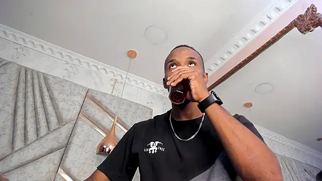 Snapshot of JamesParck chatting on 01.15.25 JamesParck online show from 01.15.25