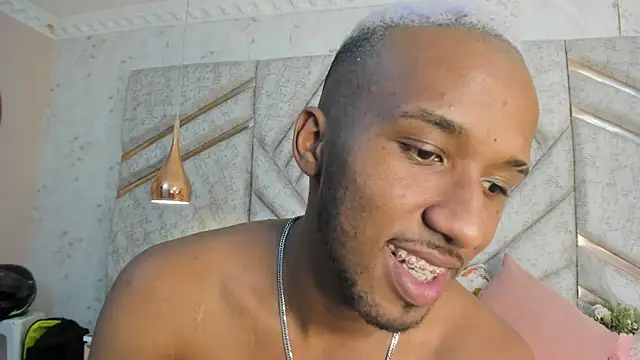 Snapshot of JamesParck chatting on 02.09.25 JamesParck online show from 02.09.25