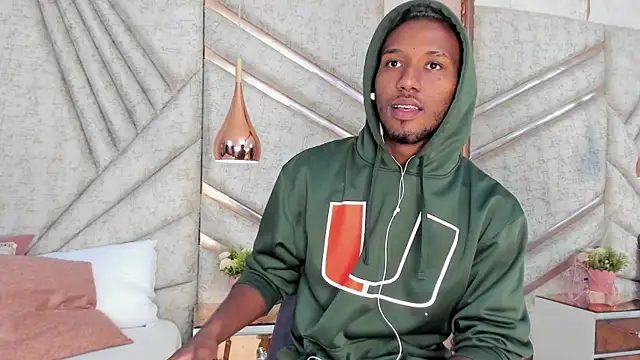 Snapshot of JamesParck chatting on 02.27.25 JamesParck online show from 02.27.25