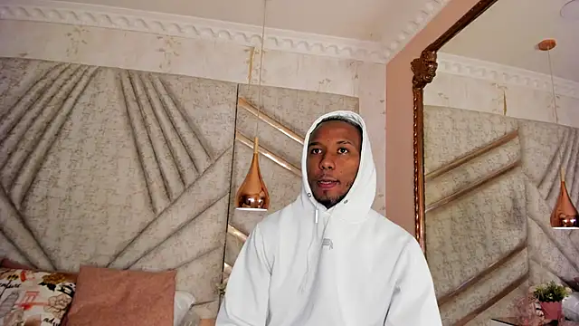 Snapshot of JamesParck chatting on 03.05.25 JamesParck online show from 03.05.25