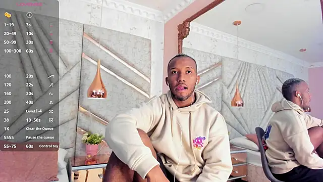 Snapshot of JamesParck chatting on 03.13.25 JamesParck online show from 03.13.25